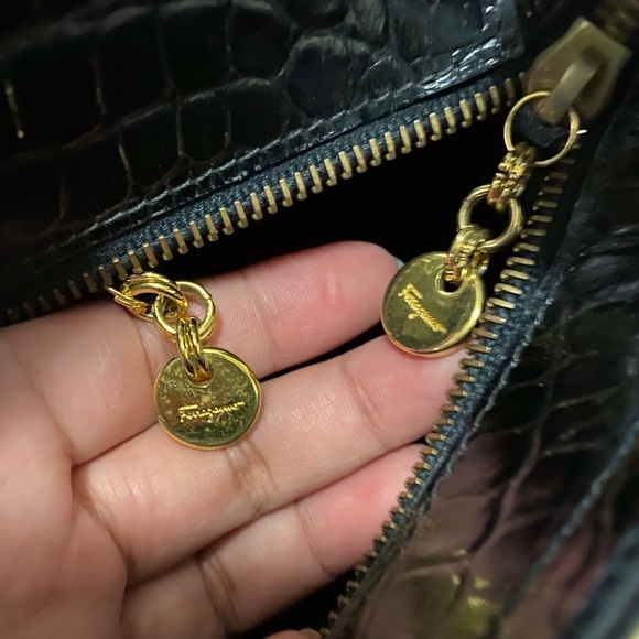 ❤️Ferragamo authentic ❤️ - Picture 10 of 11